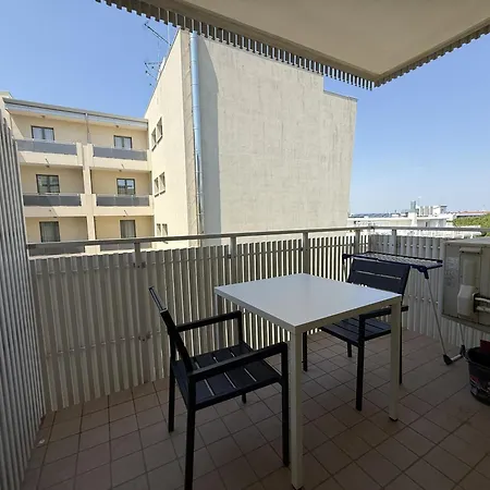 Aurora A Apartment *
